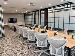 Ocean Financial Centre (D1), Office #634968501